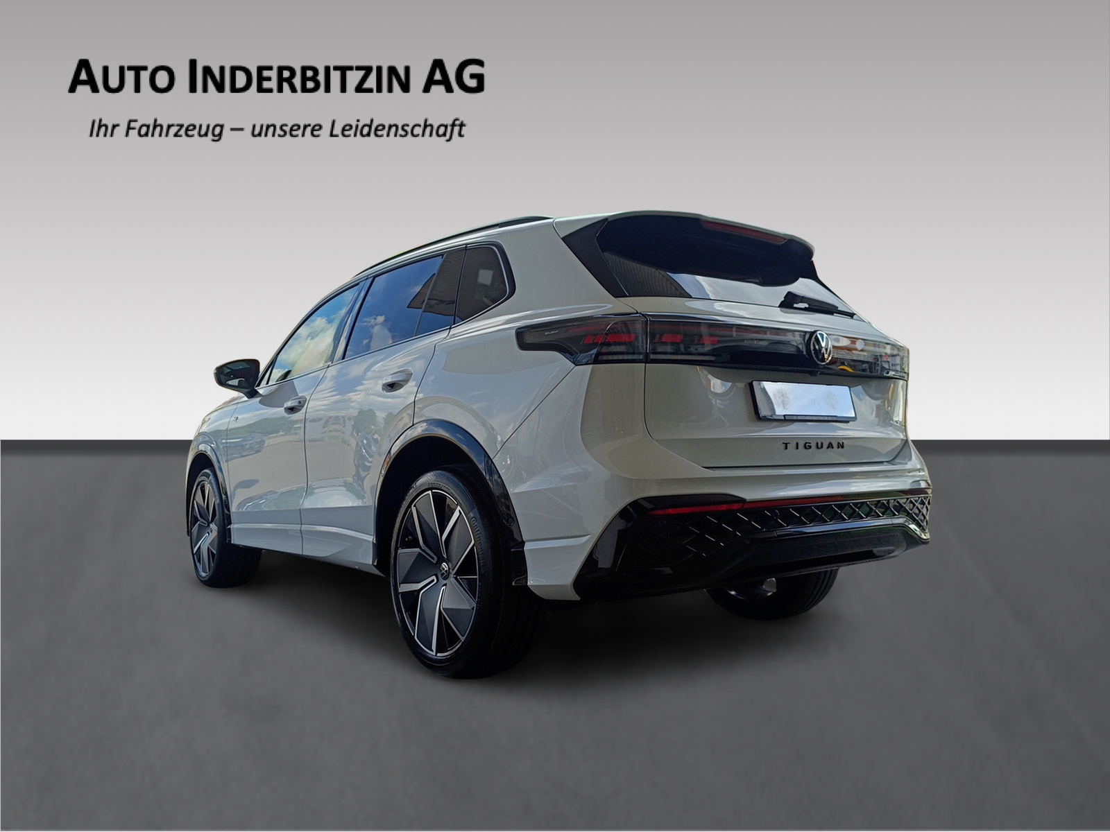 VW Tiguan 2.0 TSI DSG R-Line Plus 4Motion-image-4