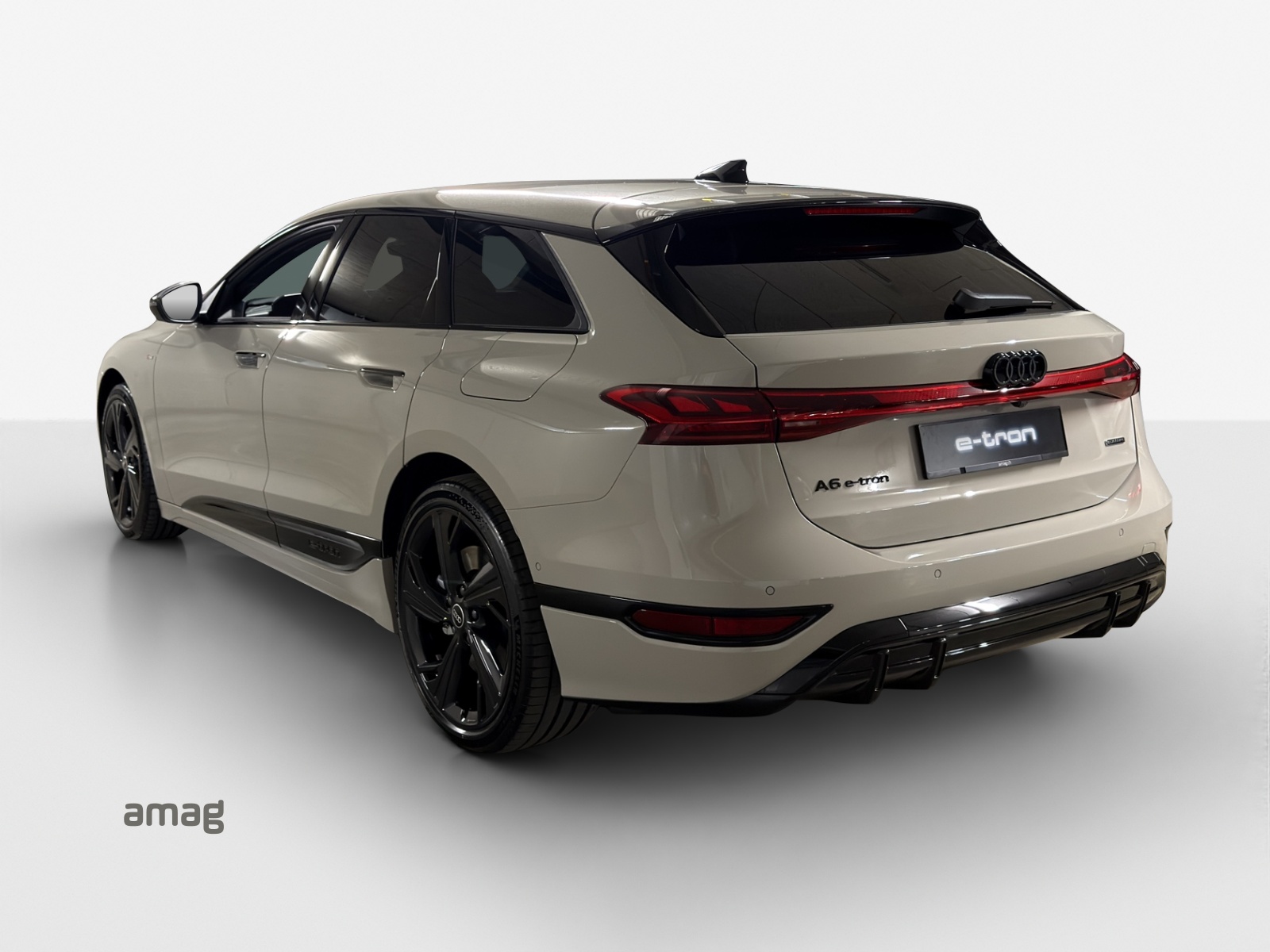 AUDI A6 Avant e-tron quattro-image-2