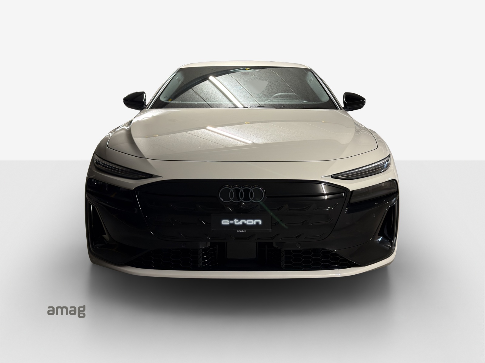 AUDI A6 Avant e-tron quattro-image-4