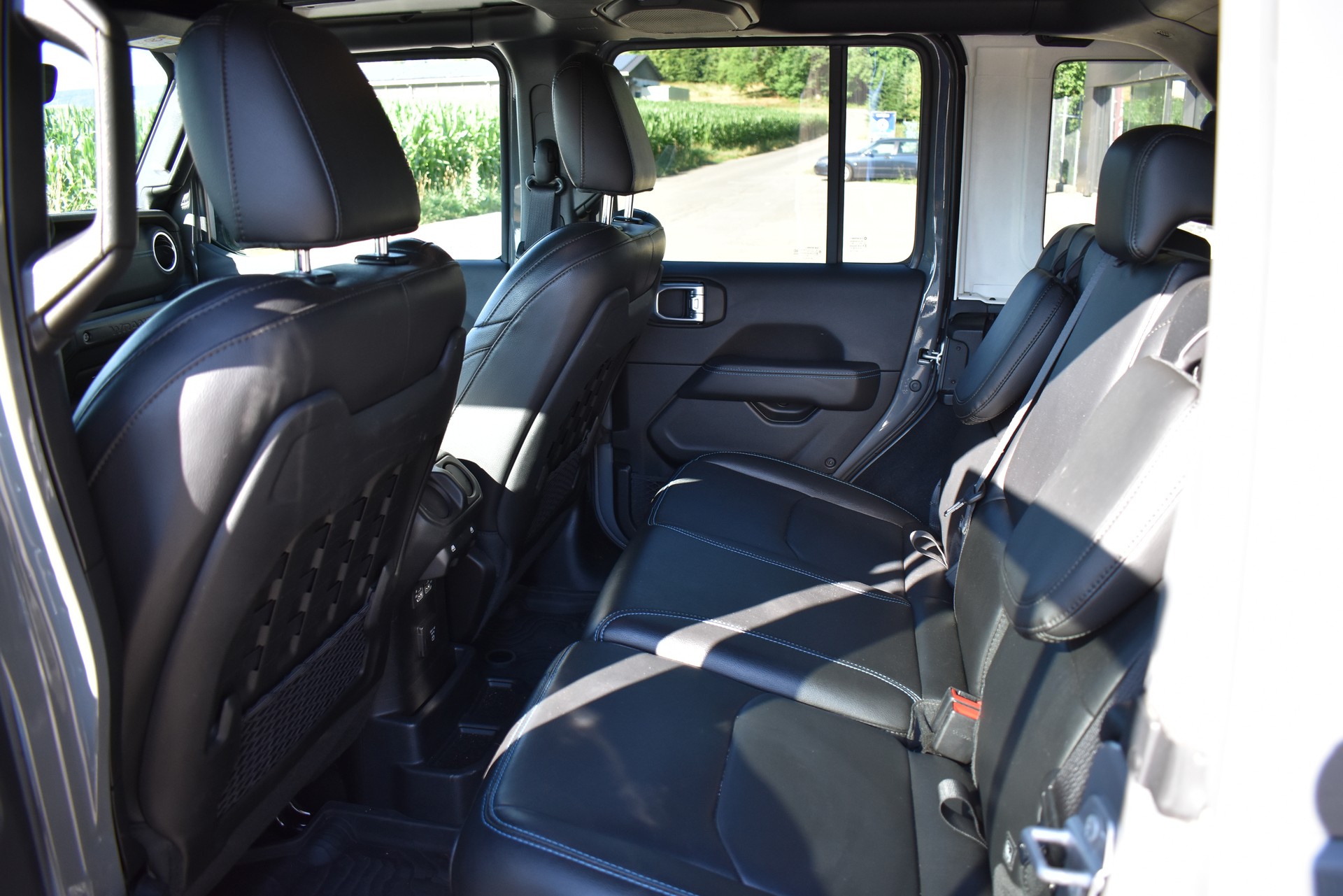 JEEP Wrangler 2.0 PHEV Unlimited Rubicon Willis Automatic-image-11