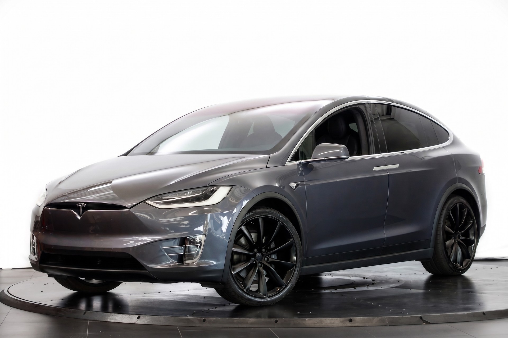 TESLA Model X 90 D-showroom-element-3