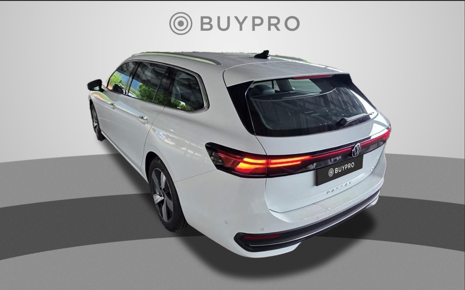 VW Passat Variant 1.5 eTSI evo2 Business DSG-image-2