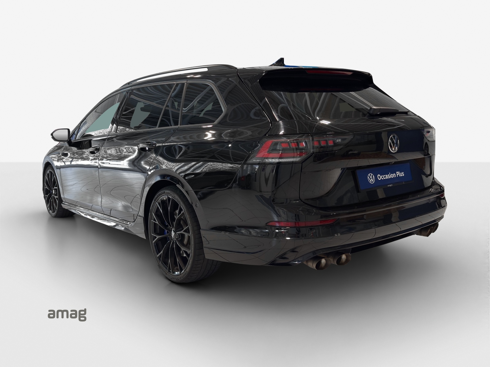 VW Golf Variant 2.0 TSI R DSG 4 Motion-image-2
