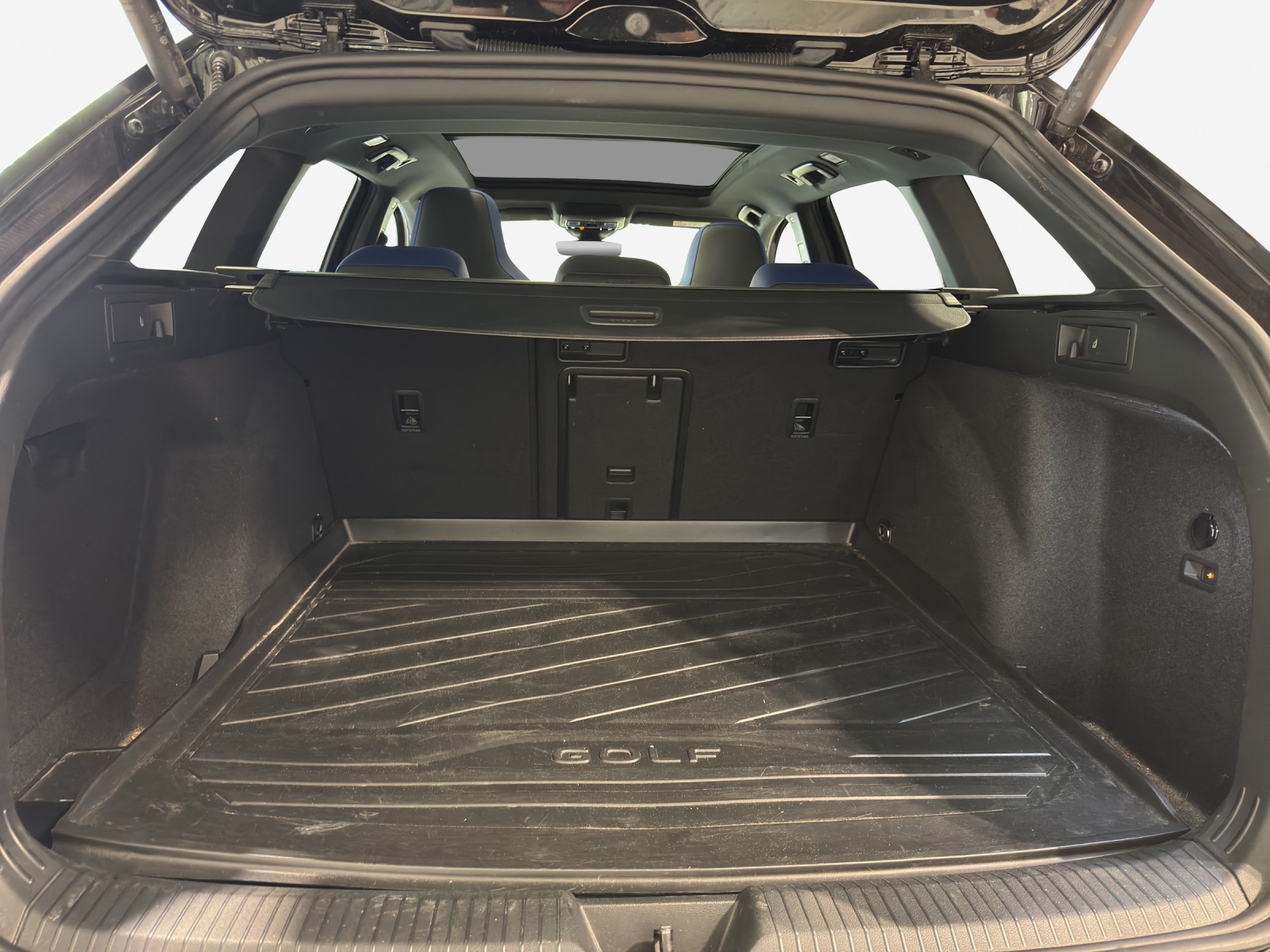 VW Golf Variant 2.0 TSI R DSG 4 Motion-image-12