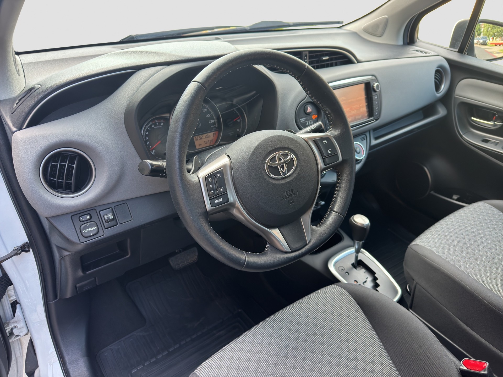 TOYOTA Yaris 1.33 Swiss Trend Multidrive S-image-8