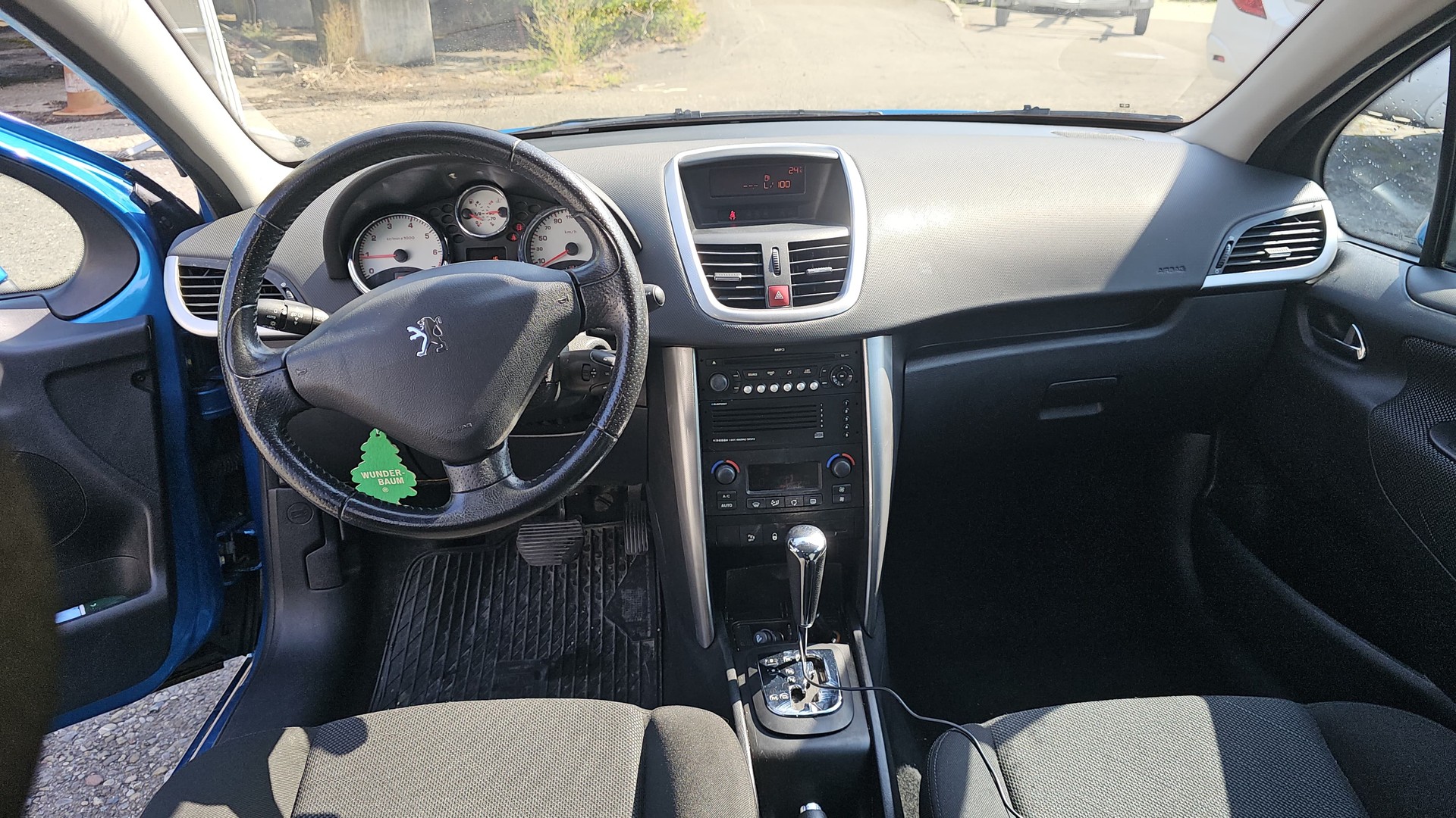 PEUGEOT 207 SW 1.6 16V Trendy Automatic-image-4