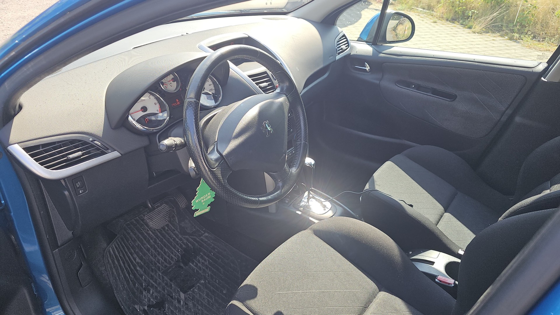 PEUGEOT 207 SW 1.6 16V Trendy Automatic-image-7
