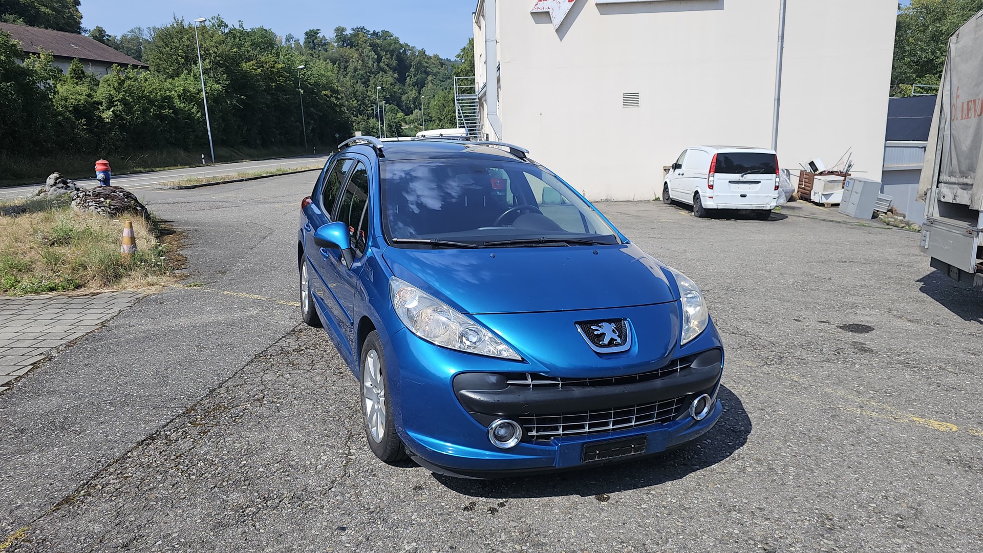 PEUGEOT 207 SW 1.6 16V Trendy Automatic-image-0