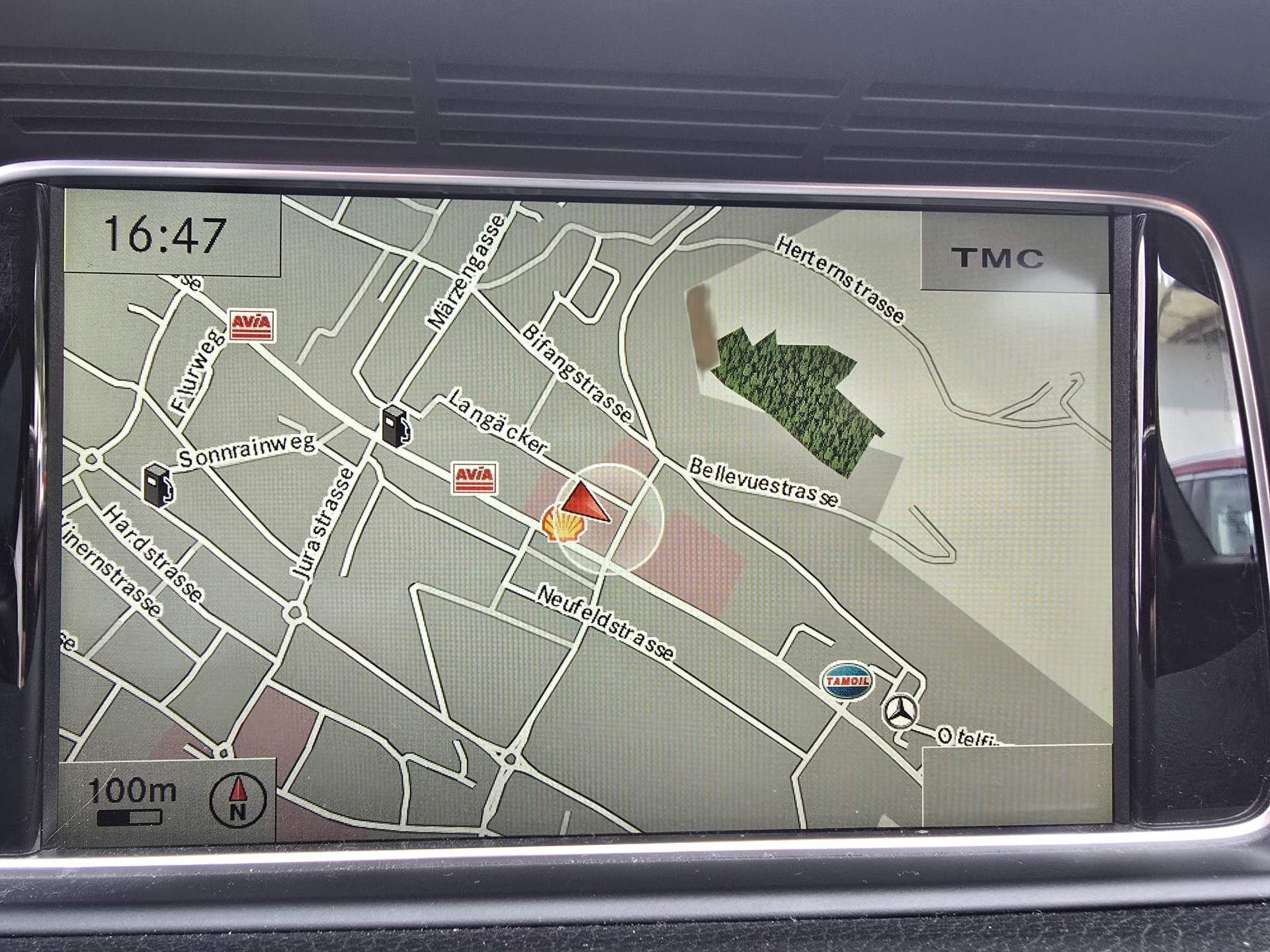 MERCEDES-BENZ E 200 Avantgarde 7G-Tronic-image-12