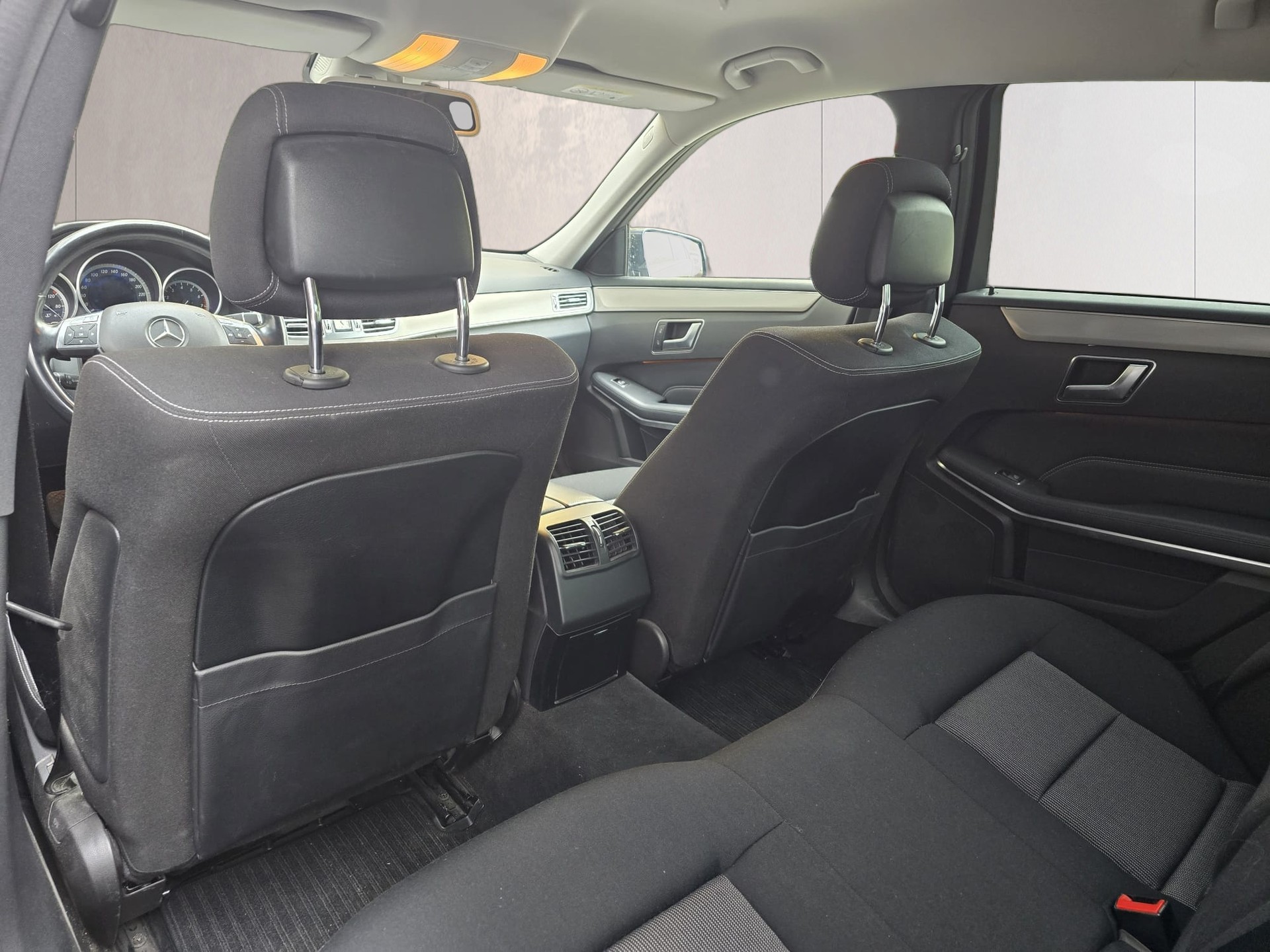 MERCEDES-BENZ E 200 Avantgarde 7G-Tronic-image-20