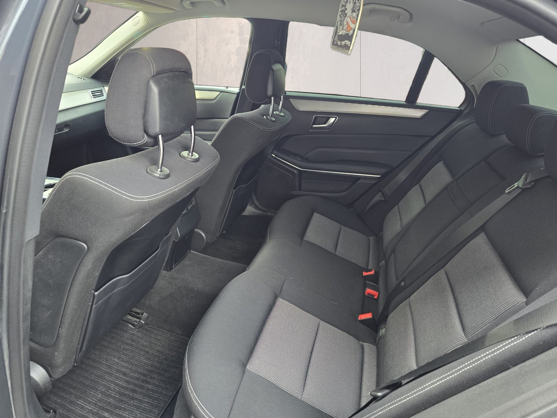 MERCEDES-BENZ E 200 Avantgarde 7G-Tronic-image-19
