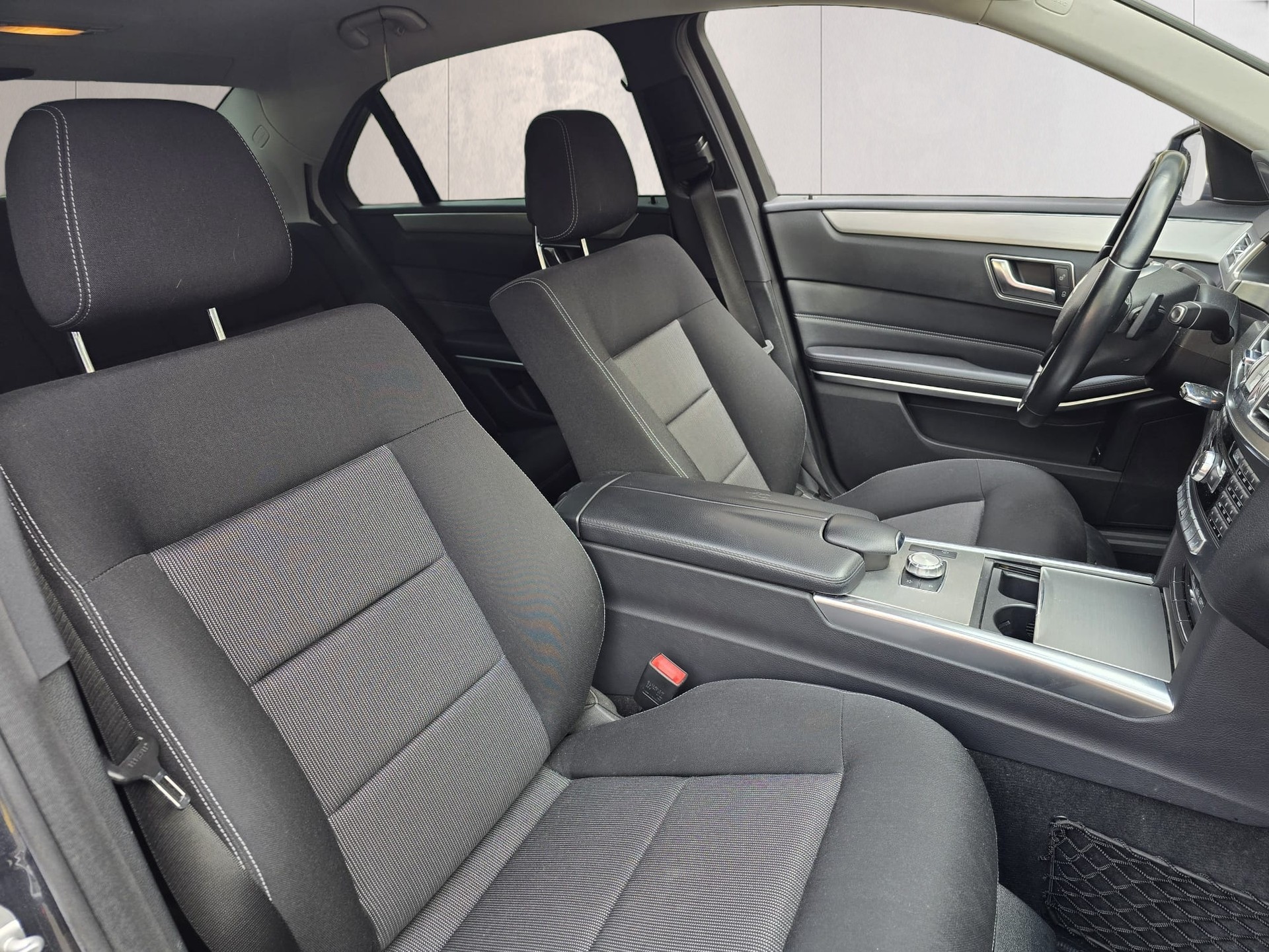 MERCEDES-BENZ E 200 Avantgarde 7G-Tronic-image-15