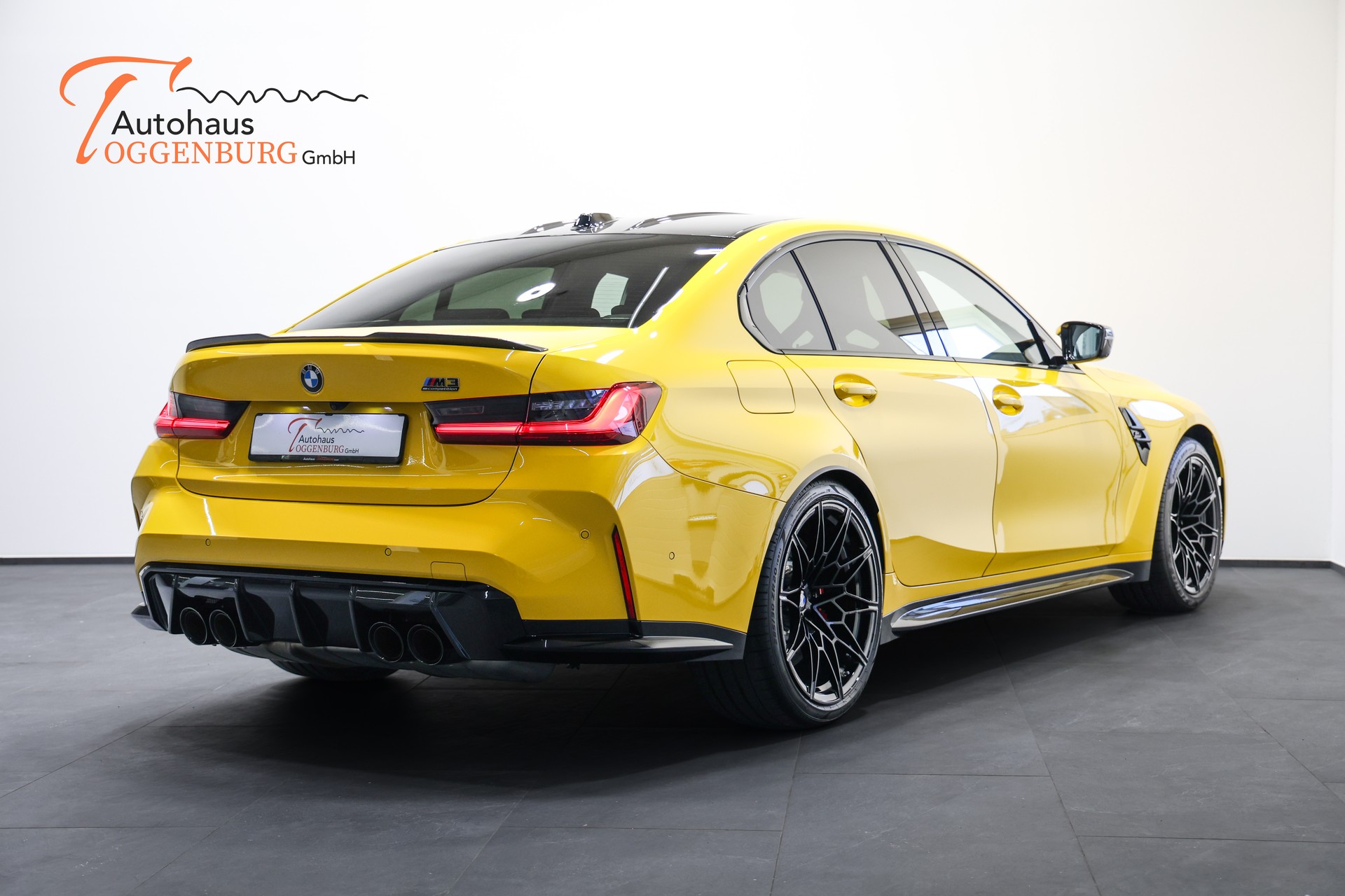 BMW M3 Competition M xDrive*Sonderlackierung Speed Gelb*BMW Werksgarantie bis 09.2028*-image-13