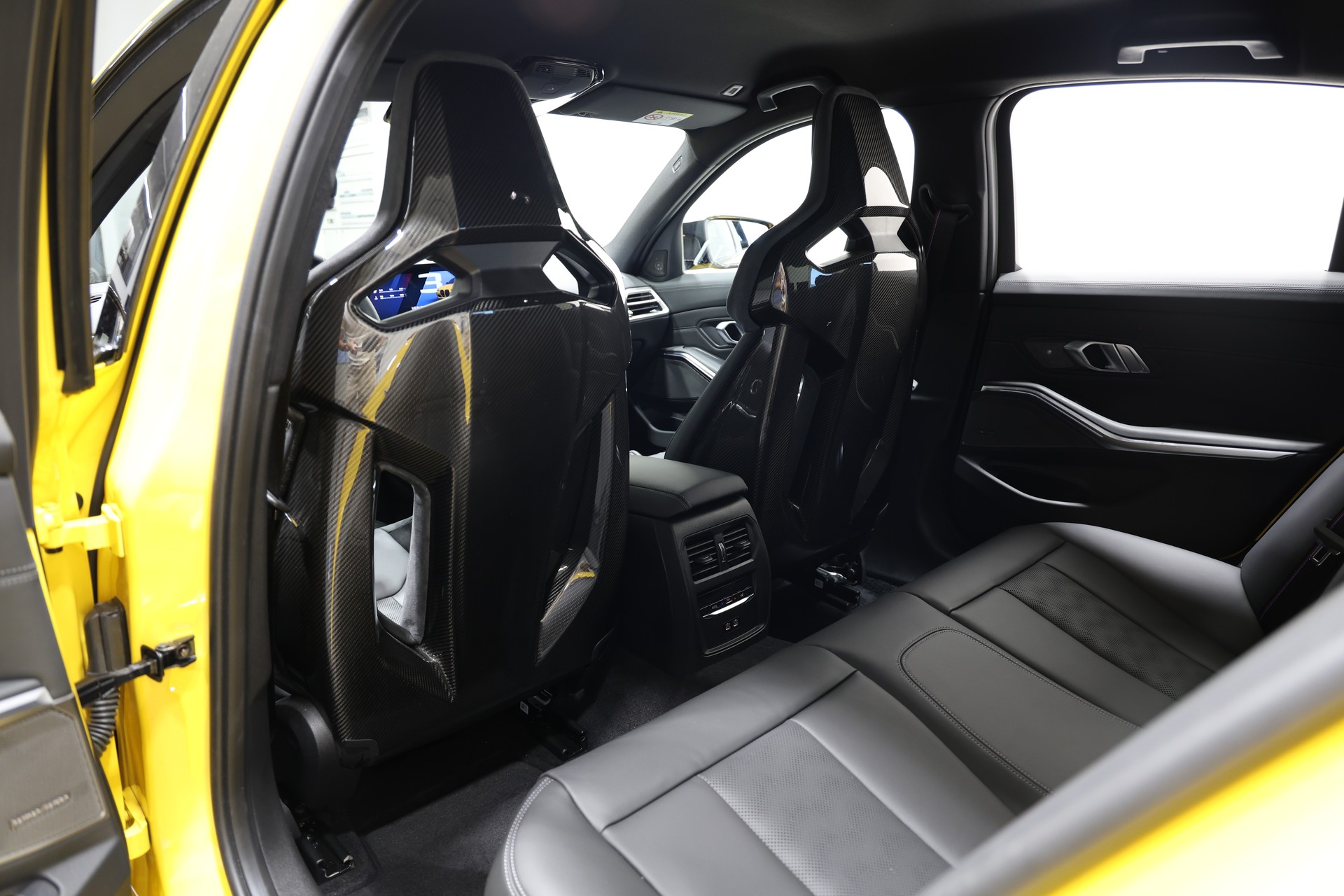 BMW M3 Competition M xDrive*Sonderlackierung Speed Gelb*BMW Werksgarantie bis 09.2028*-image-20