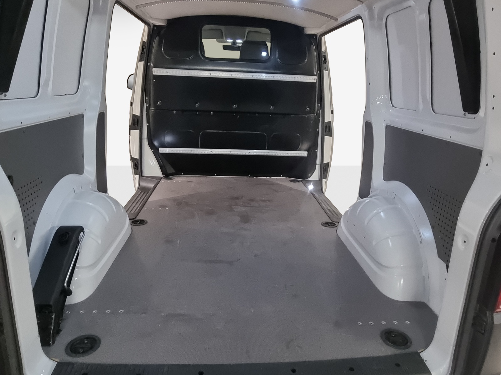 VW T6.1 2.0 TDI 4Motion-image-14