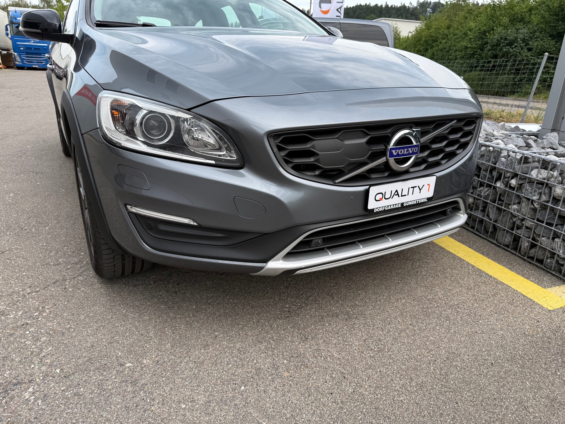 VOLVO V60 Cross Country Pro D4 AWD Geartronic-image-2