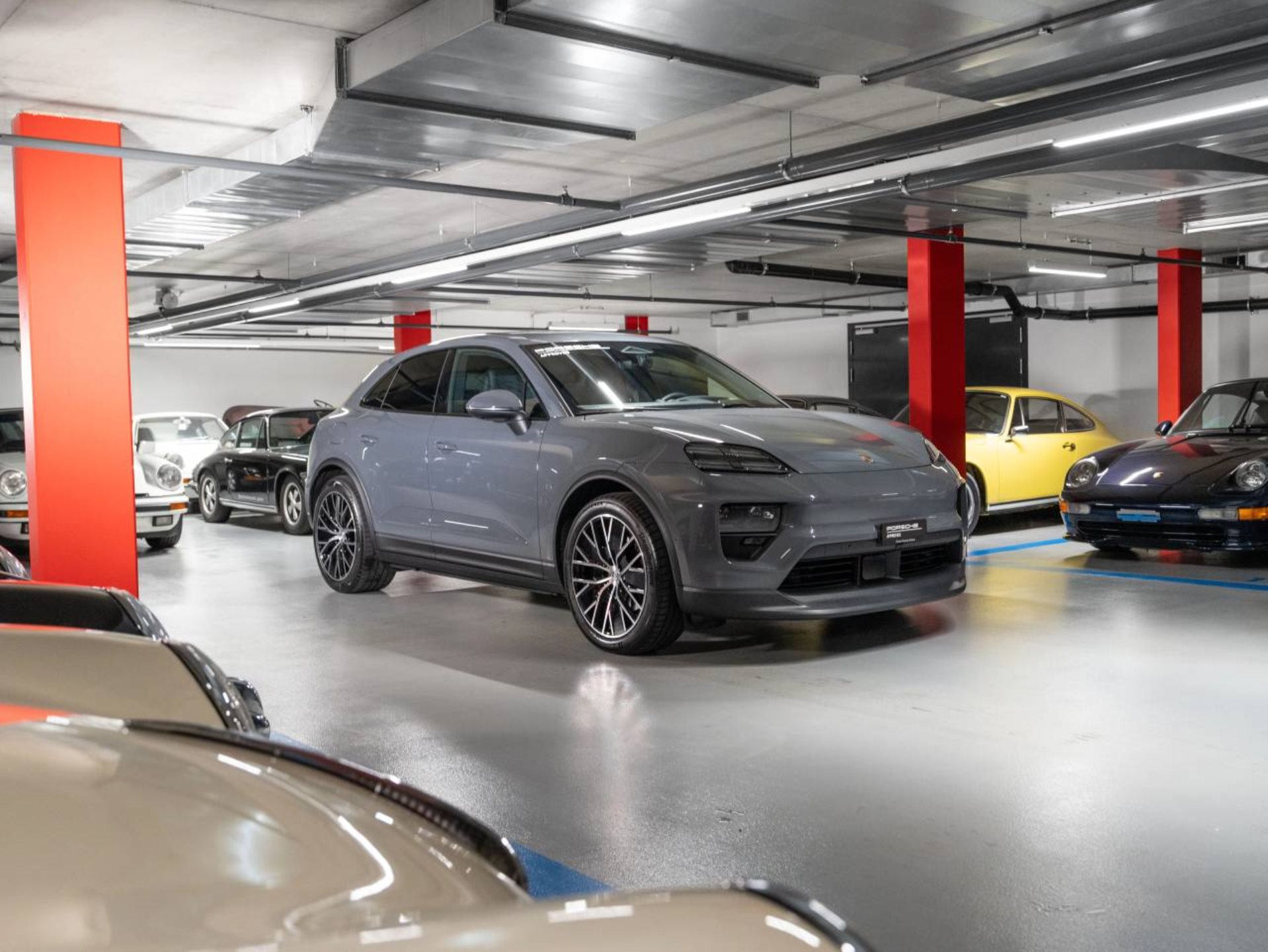 PORSCHE Macan 4-image-5