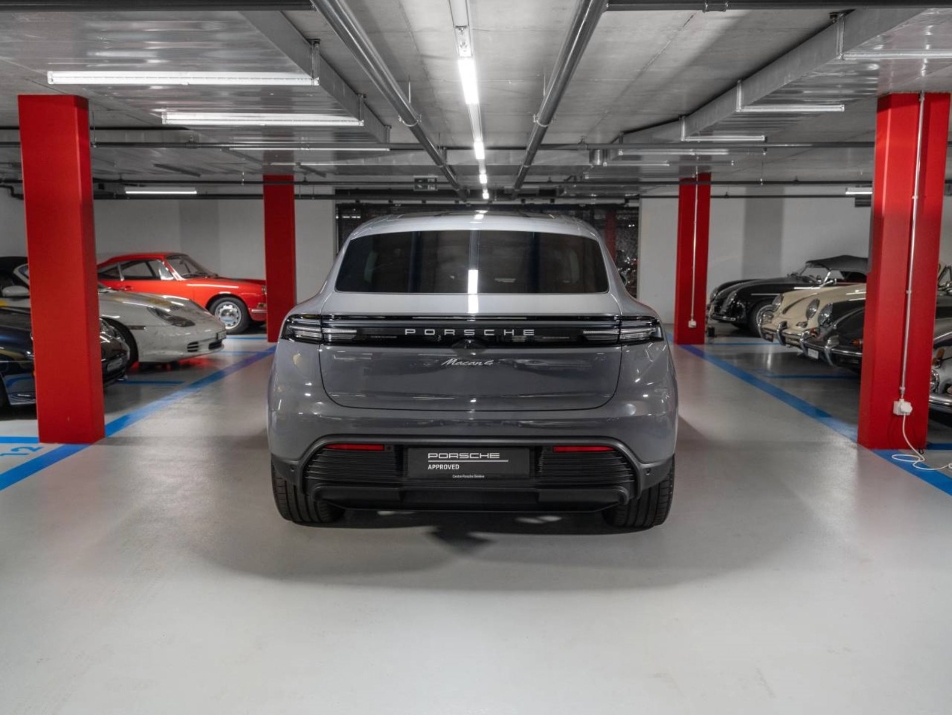 PORSCHE Macan 4-image-6