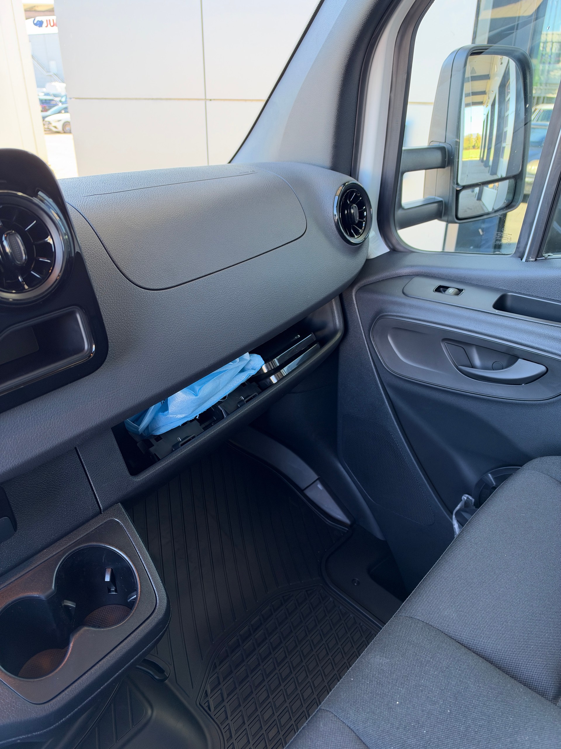 MERCEDES-BENZ Sprinter 319 CDI PRO CH 4325mm L-image-8