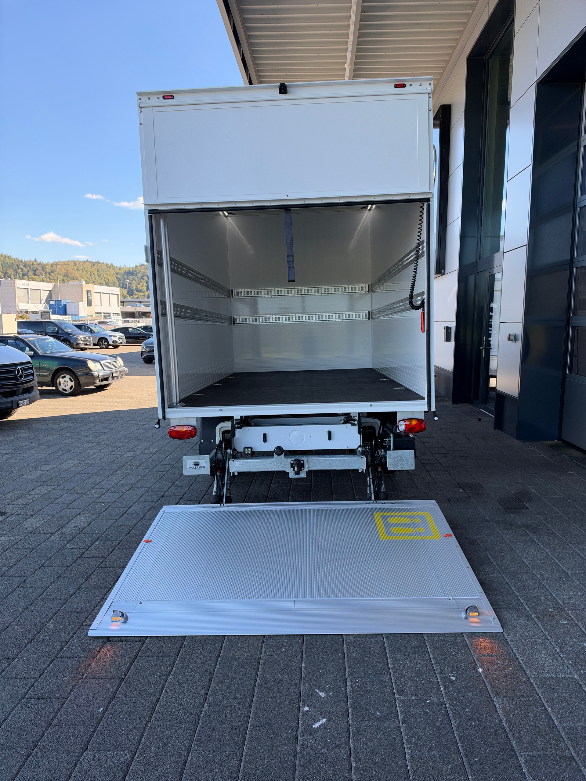 MERCEDES-BENZ Sprinter 319 CDI PRO CH 4325mm L-image-12