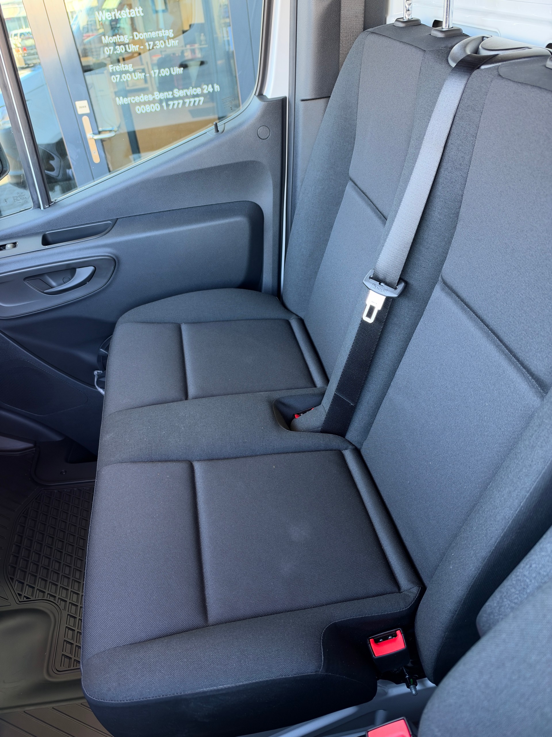 MERCEDES-BENZ Sprinter 319 CDI PRO CH 4325mm L-image-9