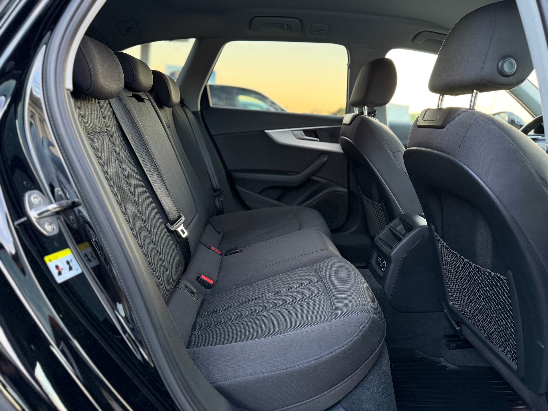 AUDI A4 allroad 2.0 TDI quattro S-tronic-image-12