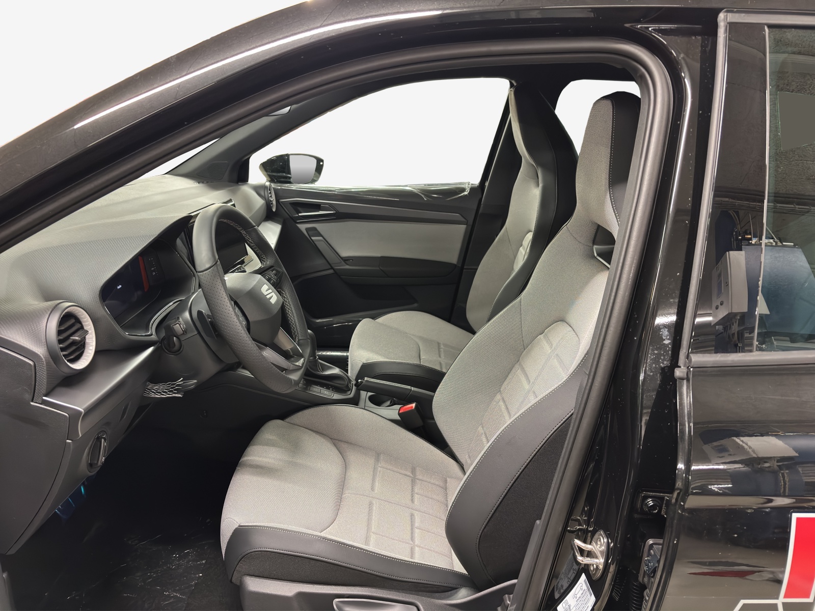 SEAT Arona 1.0 TSI Eco FR DSG-image-7