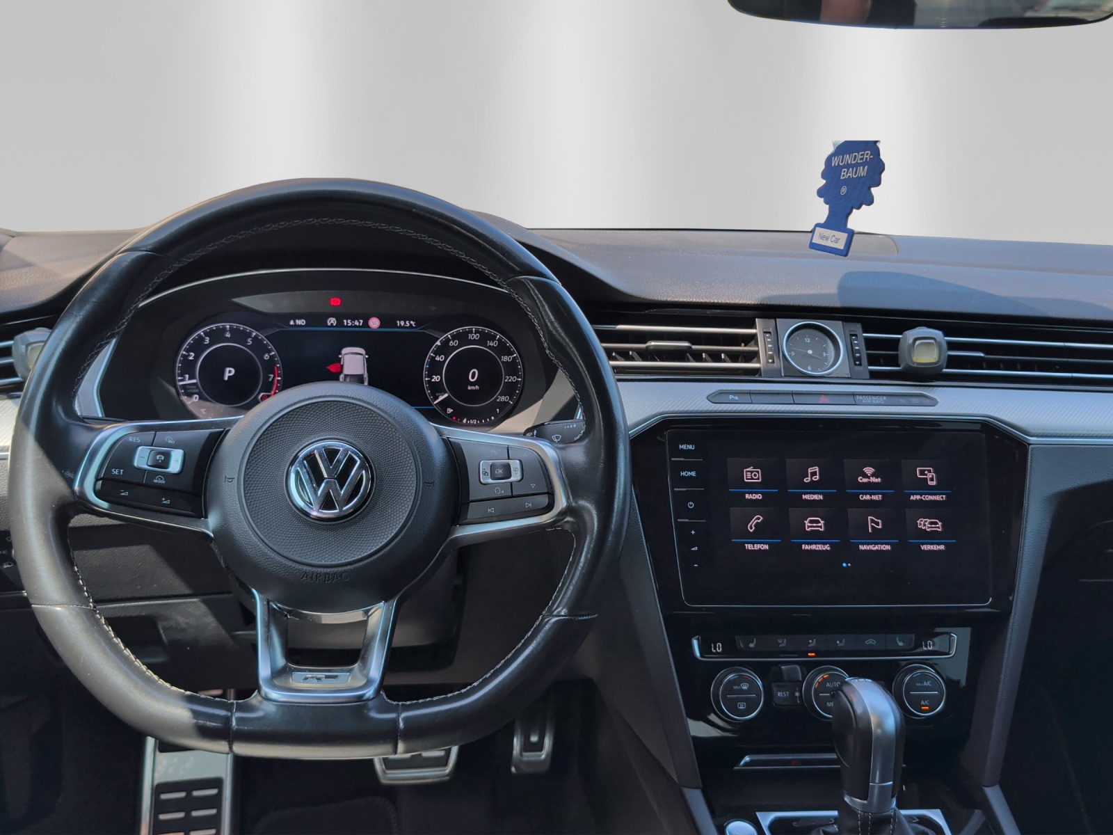 VW Arteon 2.0 TSI BMT R-Line 4Motion DSG-image-9