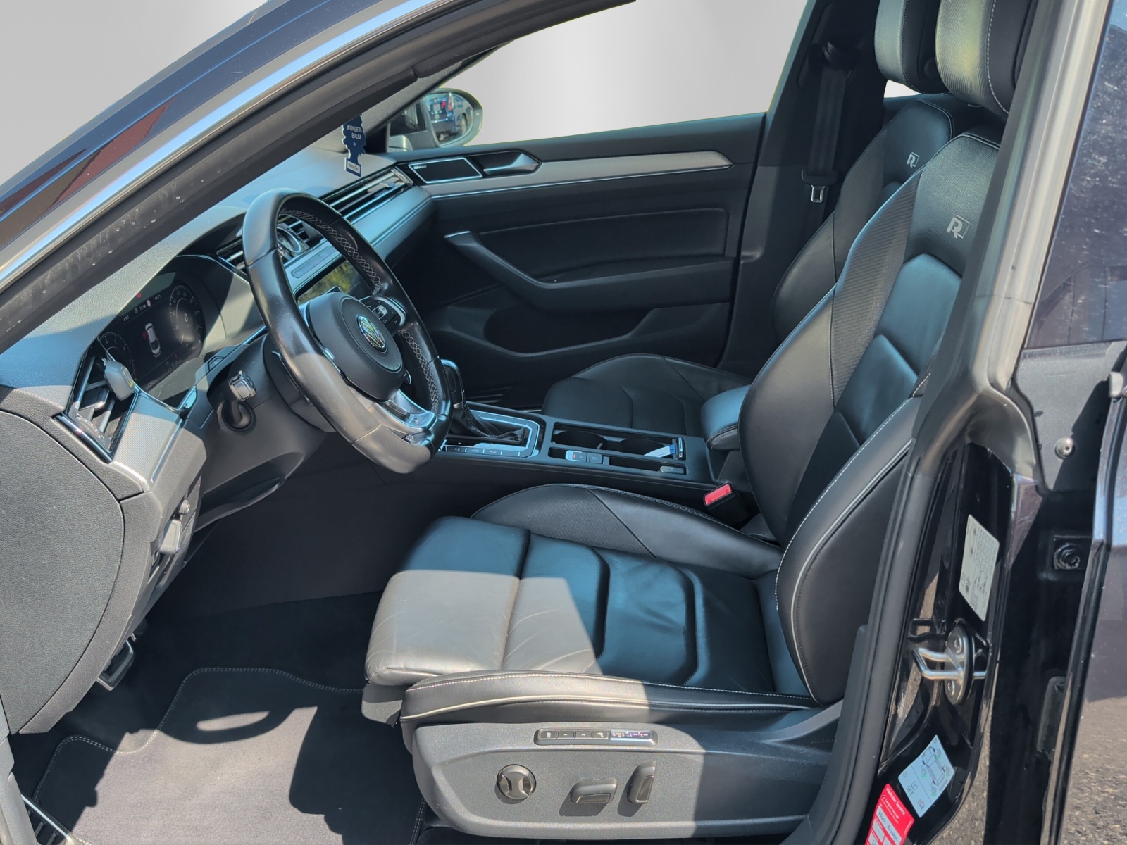 VW Arteon 2.0 TSI BMT R-Line 4Motion DSG-image-8