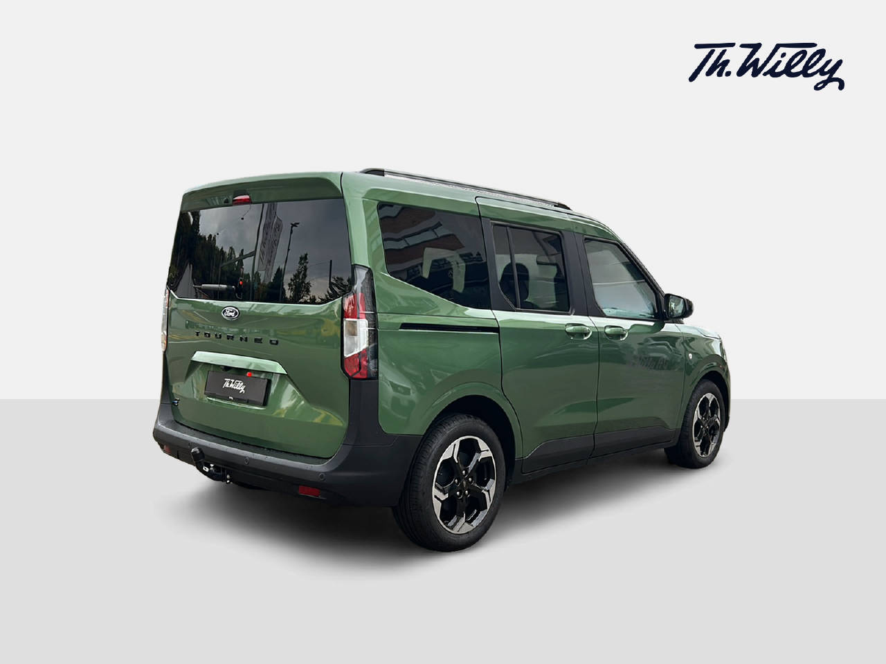 FORD E-Tourneo Courier Titanium-image-4