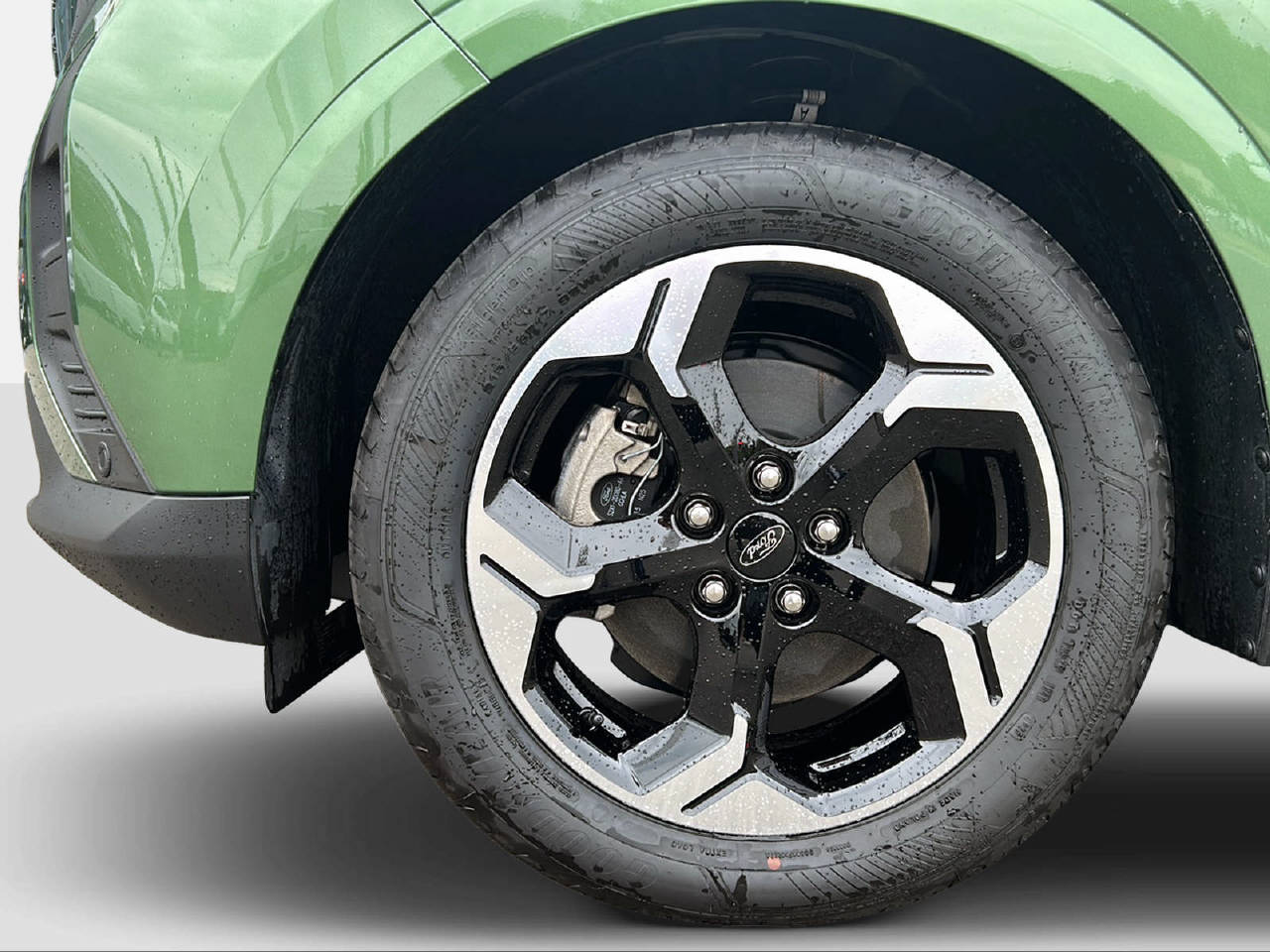 FORD E-Tourneo Courier Titanium-image-8