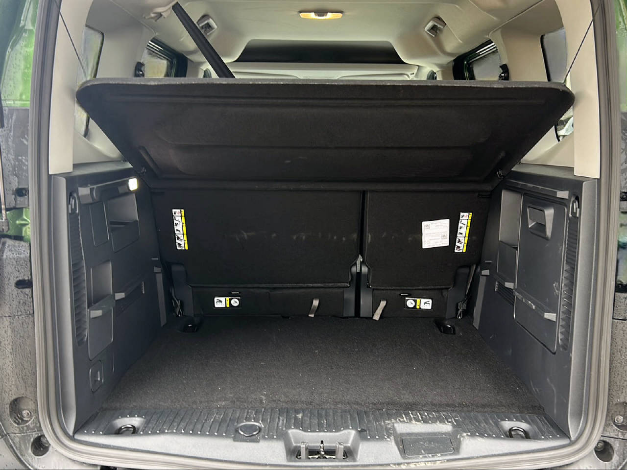 FORD E-Tourneo Courier Titanium-image-13