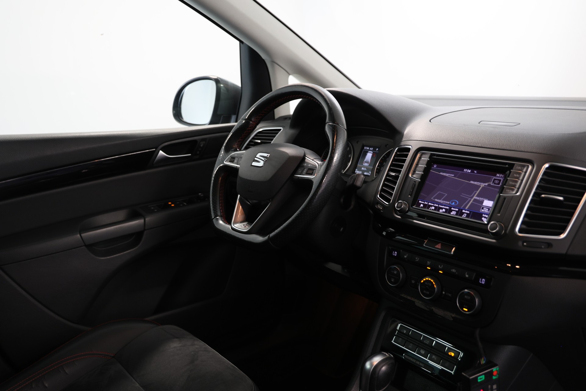 SEAT Alhambra 2.0 TSI 220 *FR-Line* DSG *7-Sitzer*-image-9
