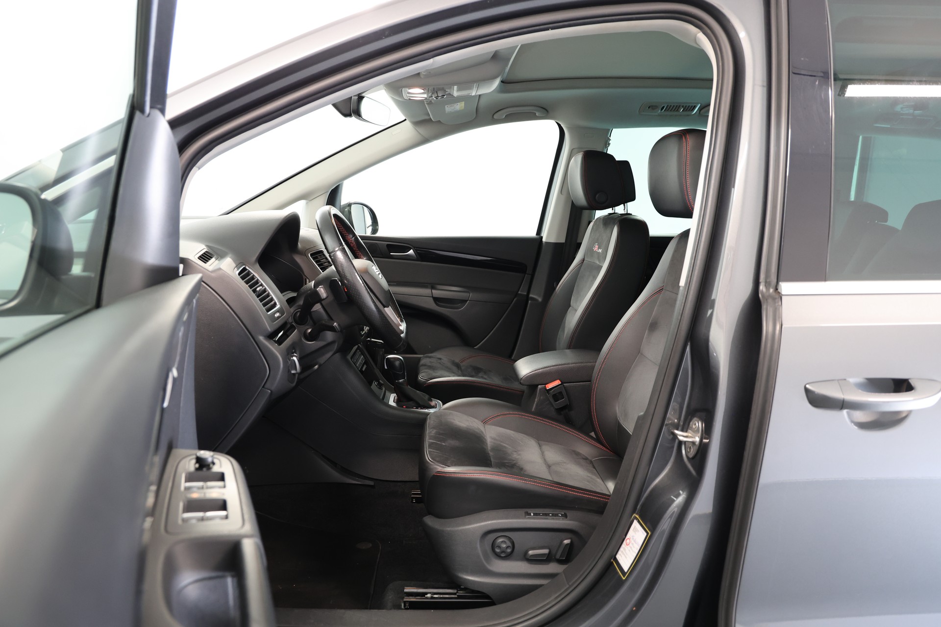 SEAT Alhambra 2.0 TSI 220 *FR-Line* DSG *7-Sitzer*-image-5