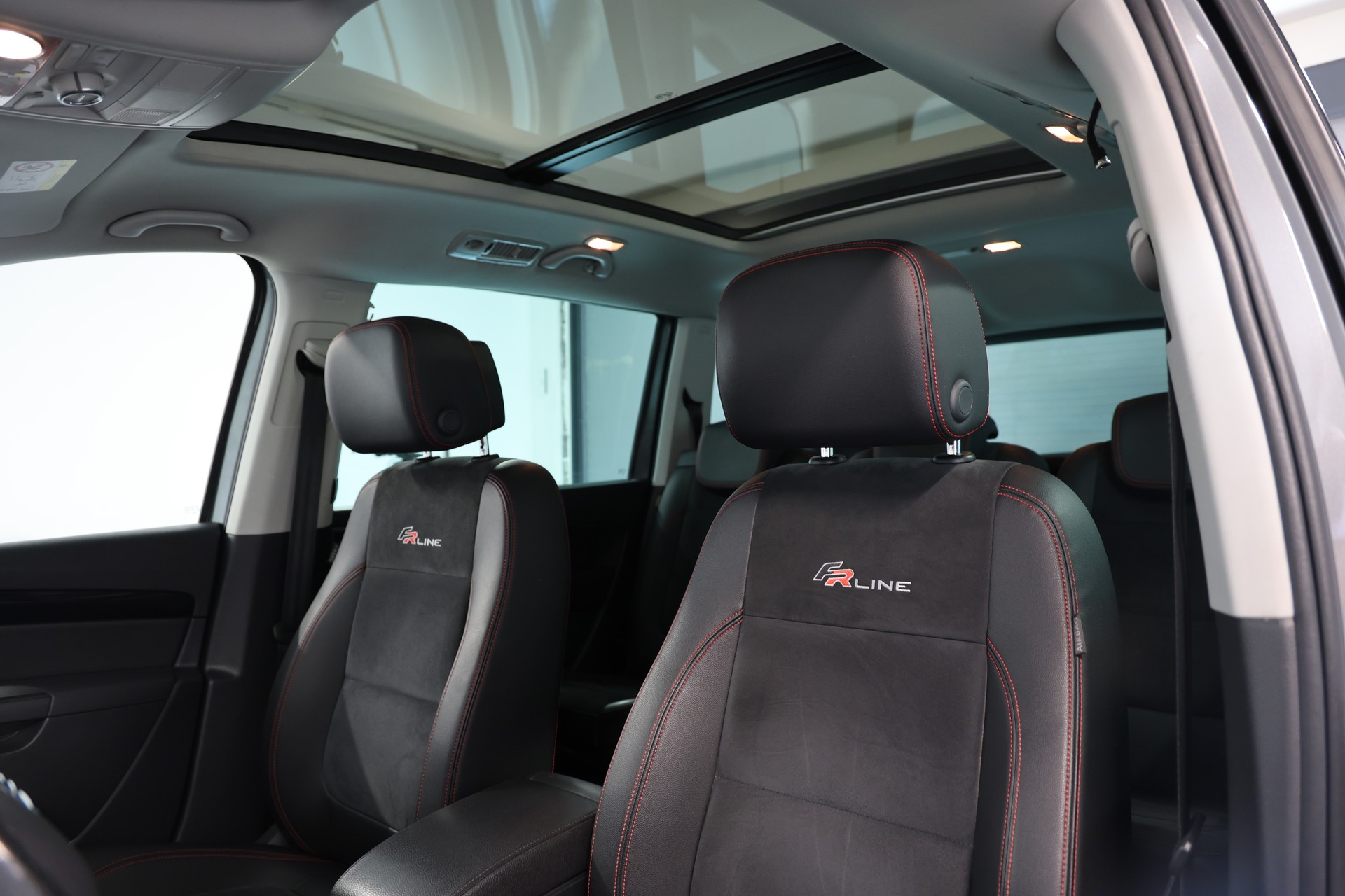 SEAT Alhambra 2.0 TSI 220 *FR-Line* DSG *7-Sitzer*-image-6