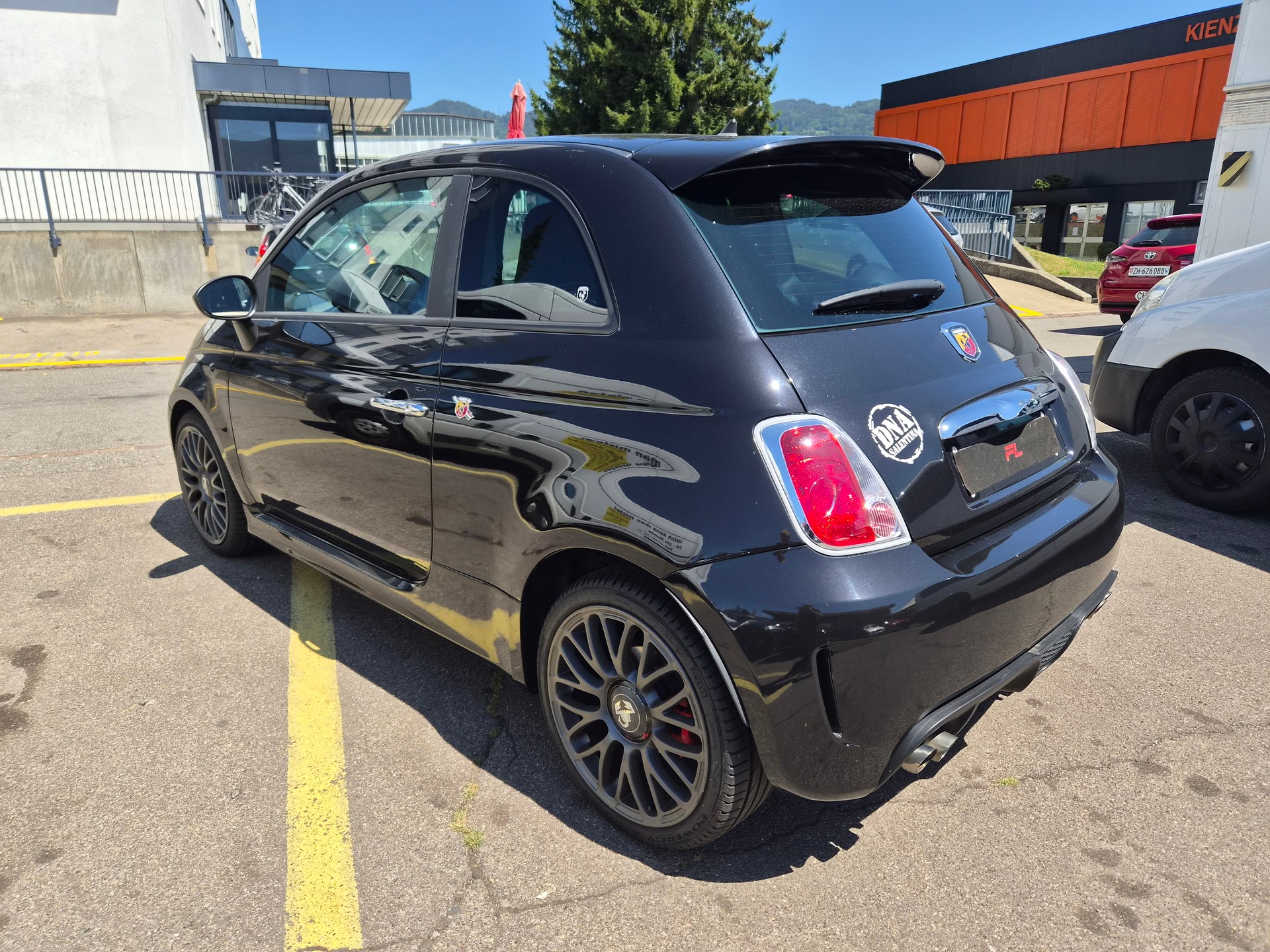 FIAT 500 1.4 16V Turbo Abarth-image-4