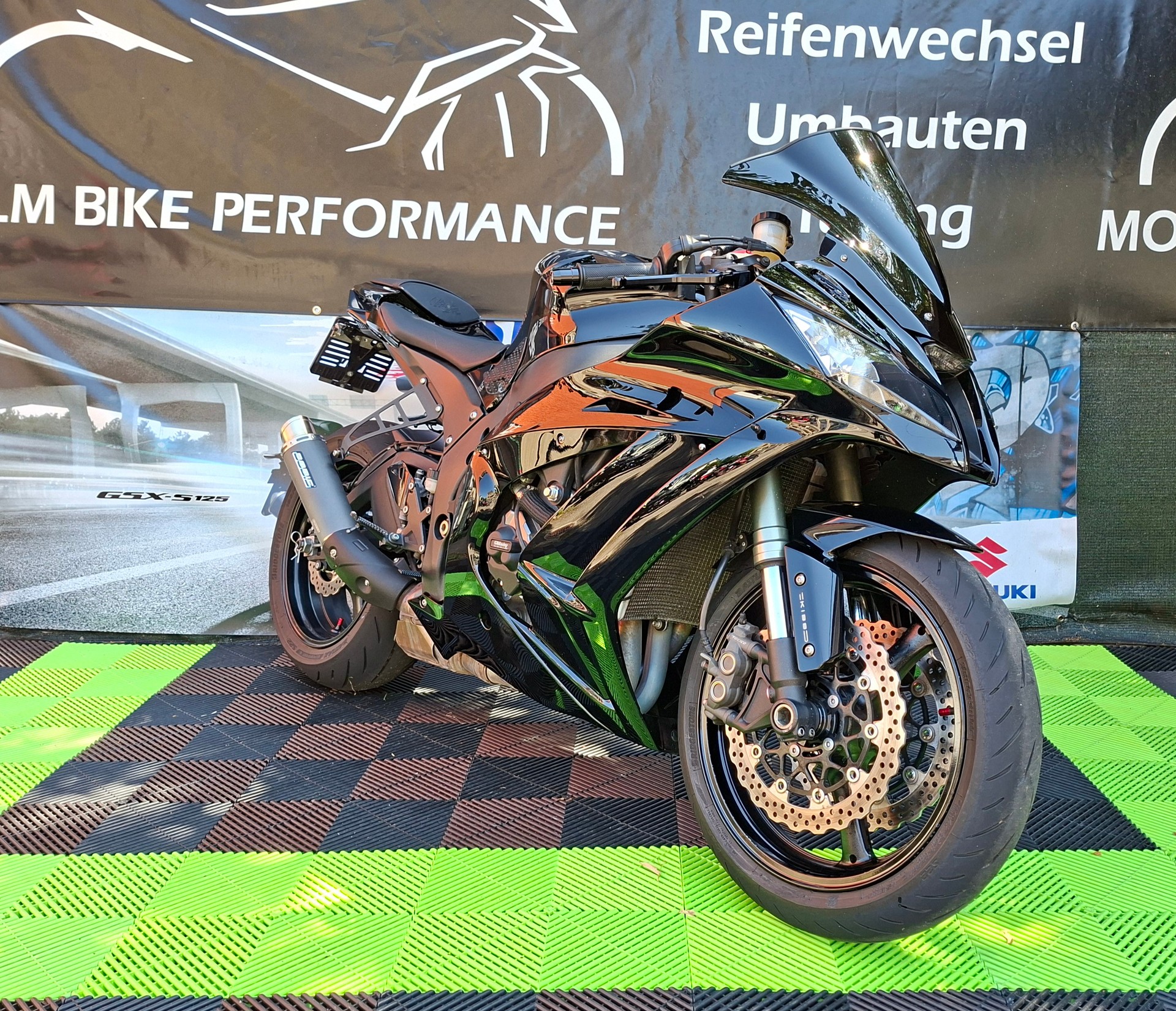 KAWASAKI Ninja ZX-10R ABS-showroom-element-1