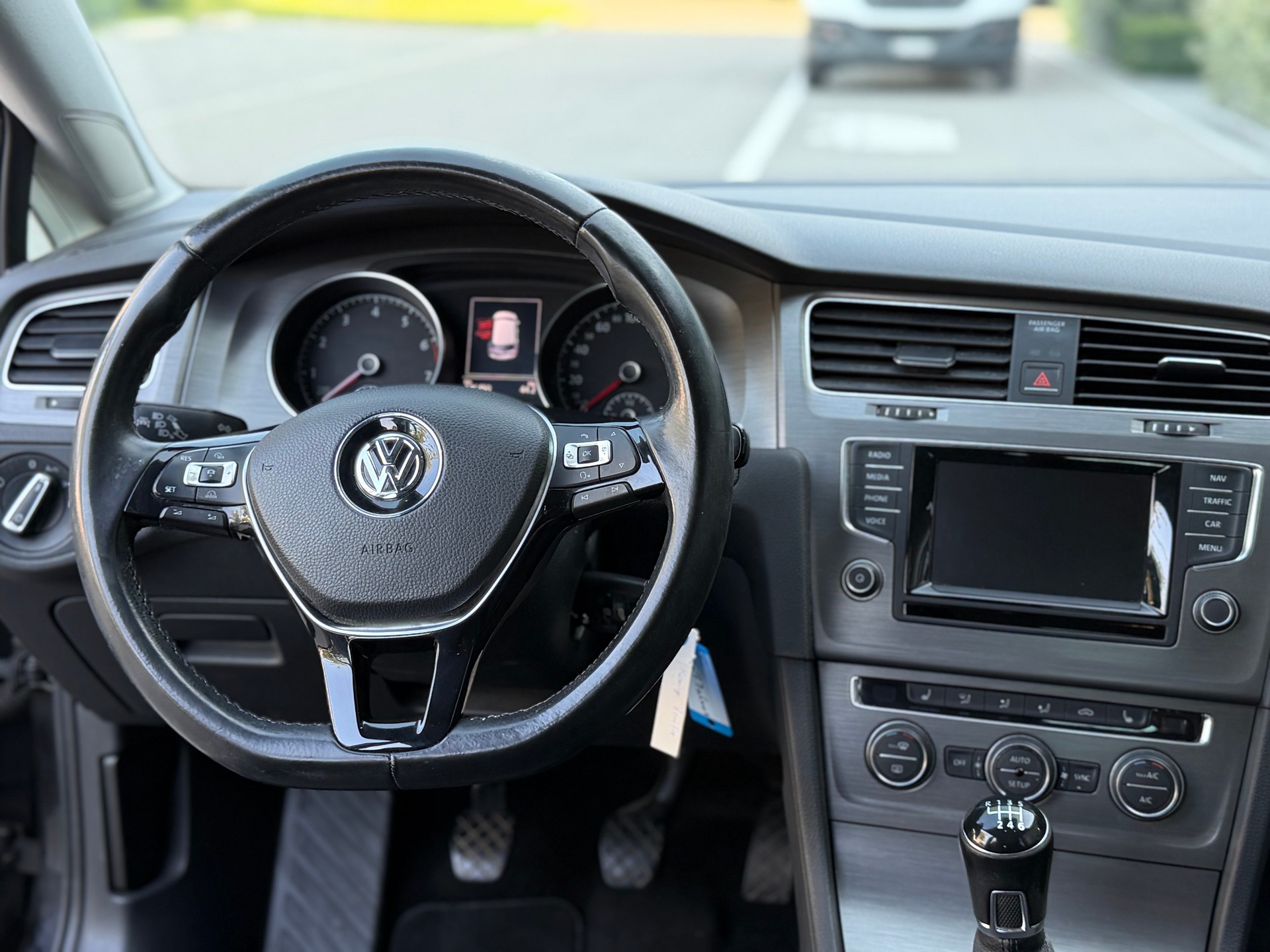 VW Golf 1.2 TSI Comfortline-image-9