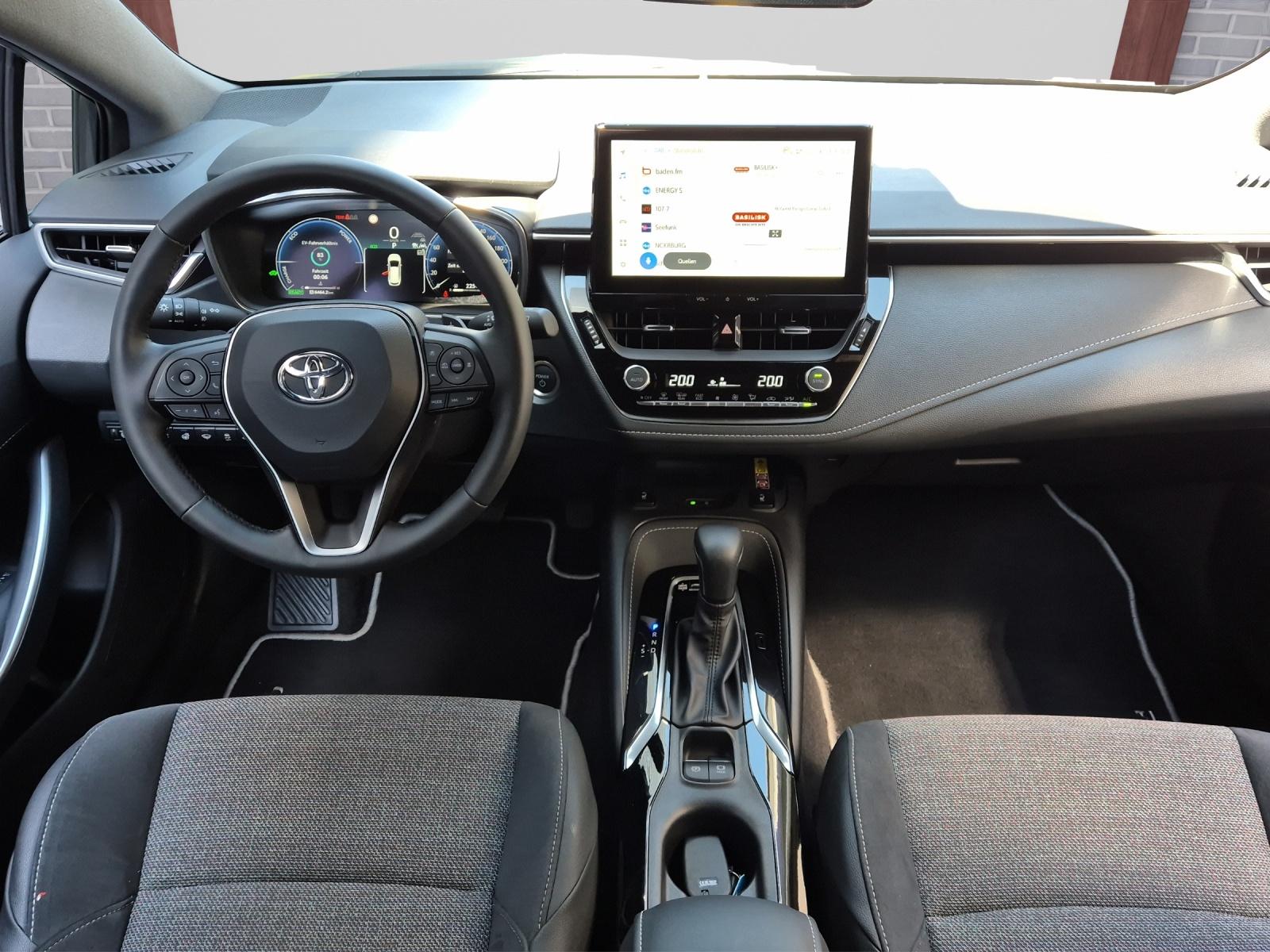 TOYOTA Corolla Touring Sports 2.0 HSD Trend inkl. Winterräder und Gratisservice 4 Jahre / 60000 Km ab 1. IV-image-6