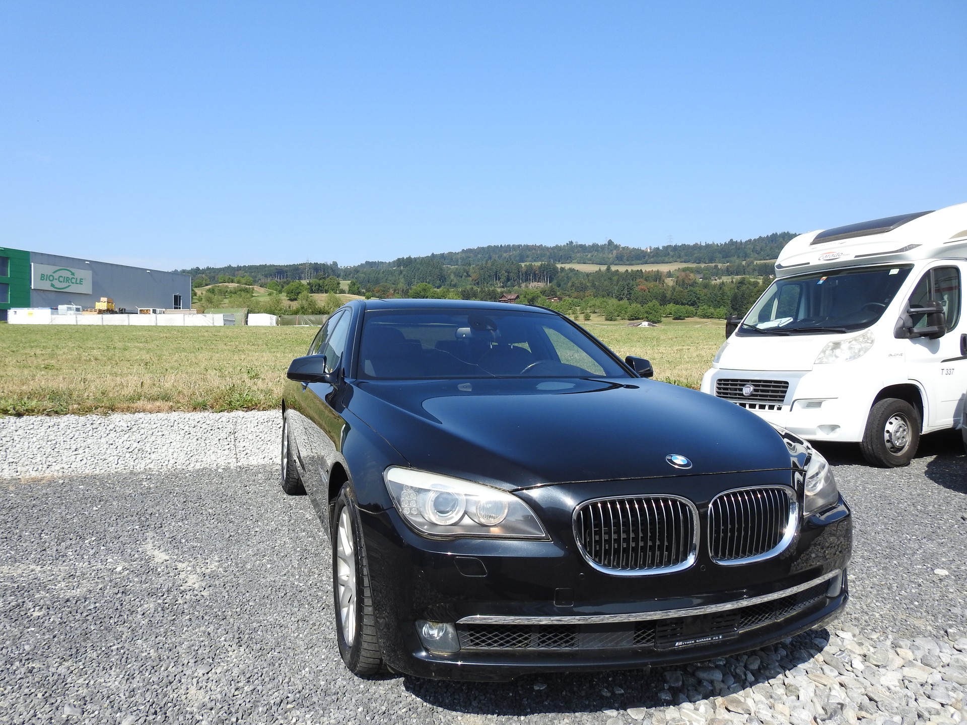 BMW 750i xDrive-image-7