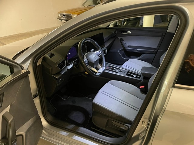 SEAT Leon ST 2.0 TDI EVO DSG Style-image-6