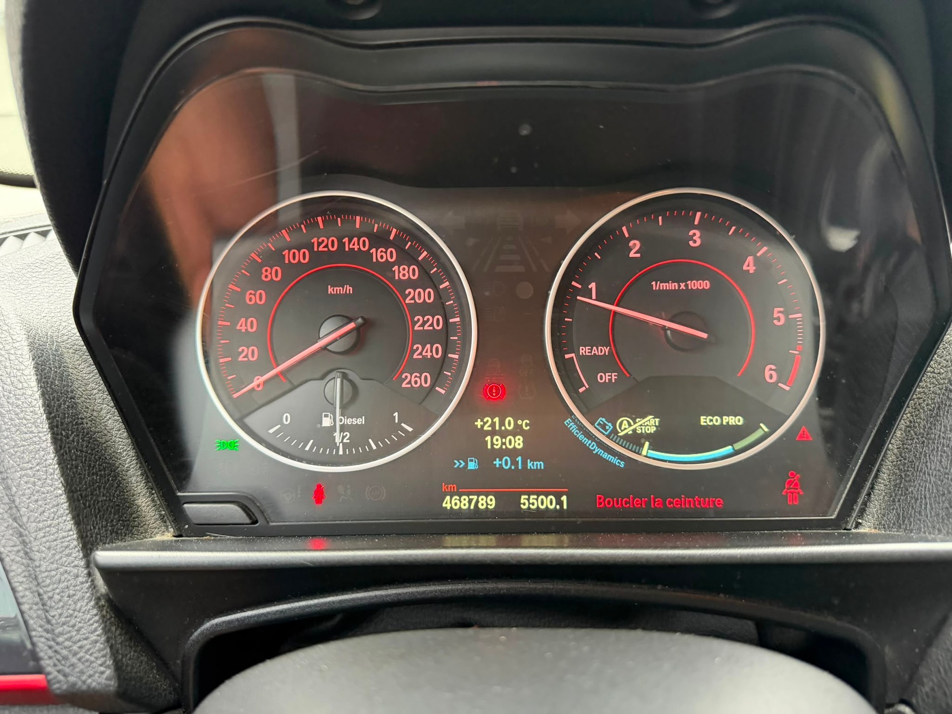 BMW 116d Efficient-Dynamics Edition Sport Line-image-8
