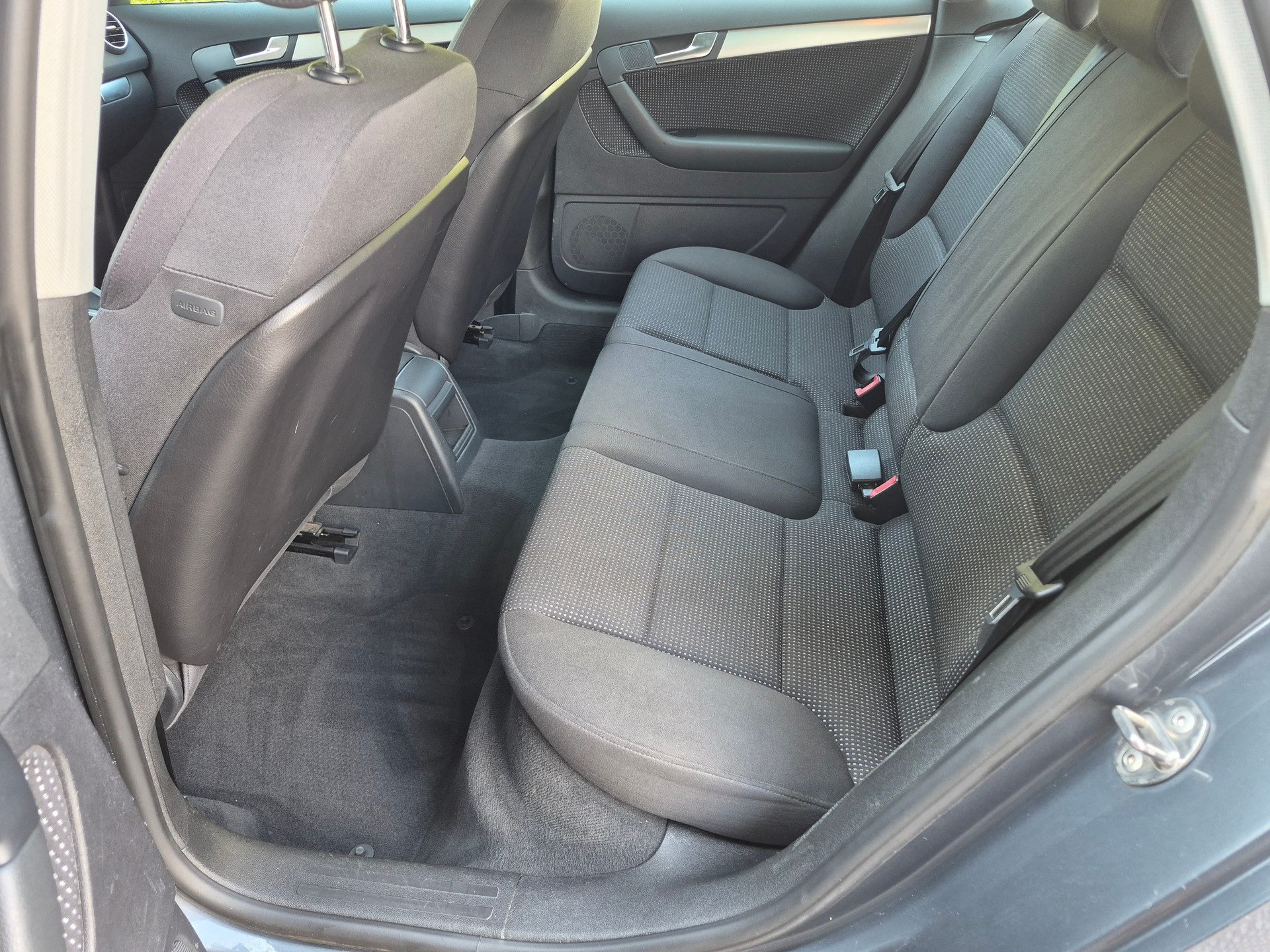 AUDI A3 Sportback 2.0 Turbo FSI Ambition-image-6