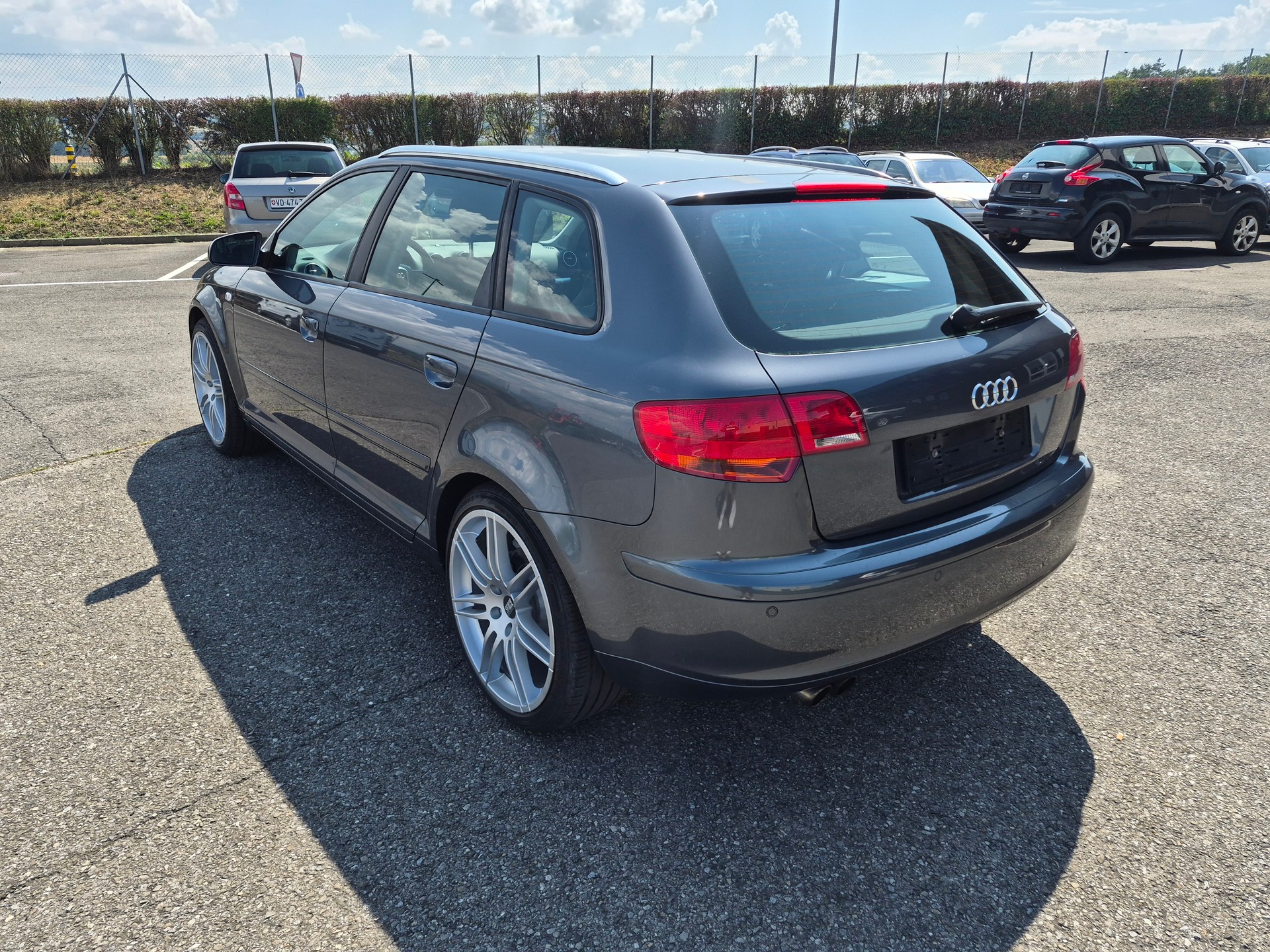AUDI A3 Sportback 2.0 Turbo FSI Ambition-image-4