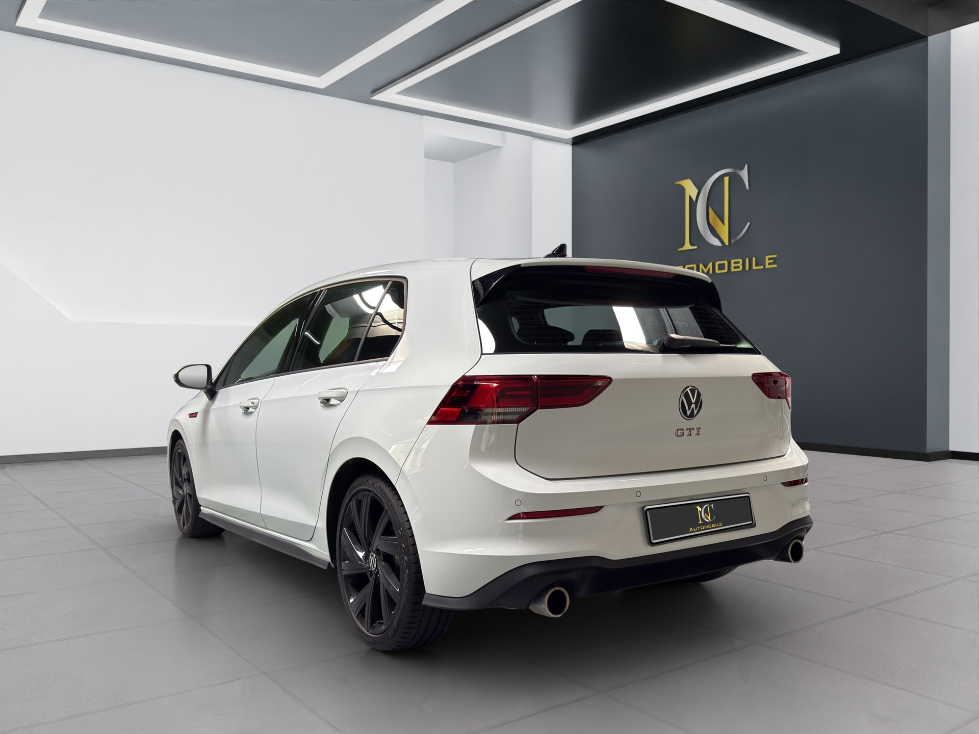 VW Golf 2.0 TSI GTI DSG-image-2