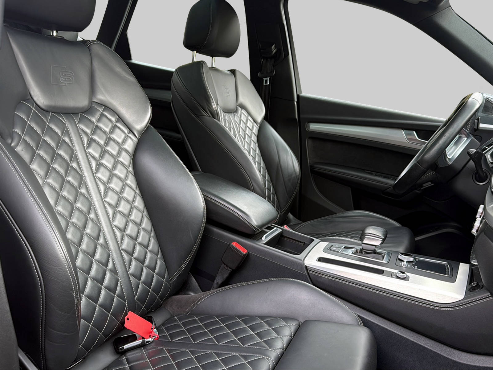 AUDI Q5 2.0 TFSI sport quattro S-tronic-image-19