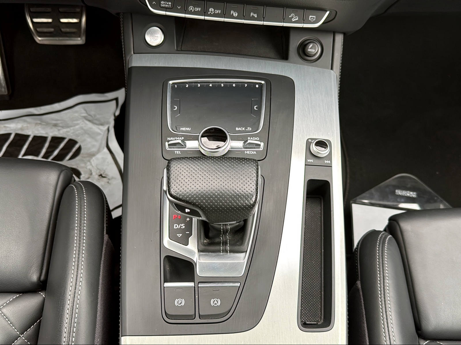 AUDI Q5 2.0 TFSI sport quattro S-tronic-image-13