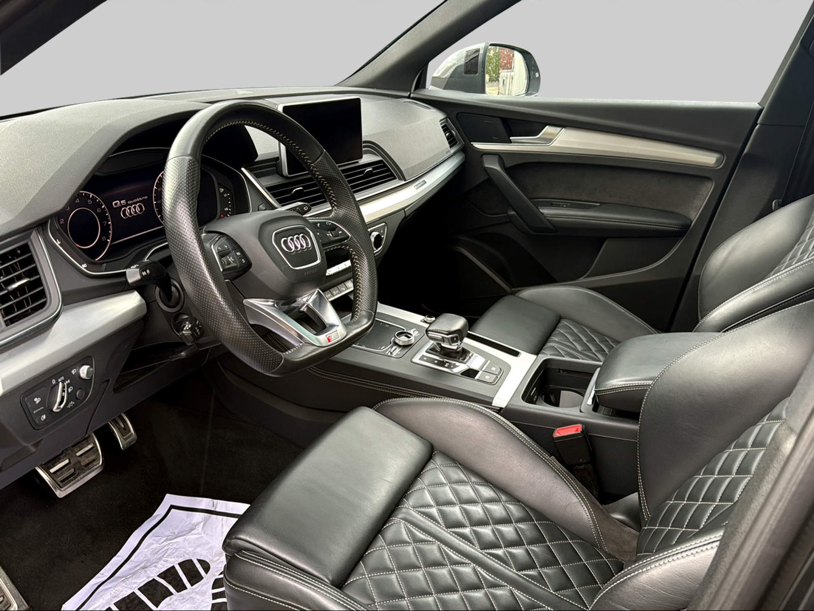 AUDI Q5 2.0 TFSI sport quattro S-tronic-image-7