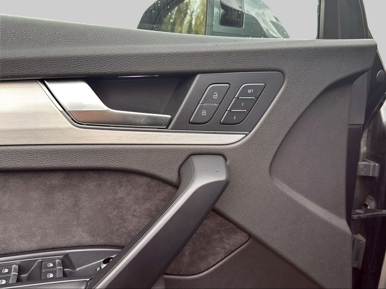 AUDI Q5 2.0 TFSI sport quattro S-tronic-image-16