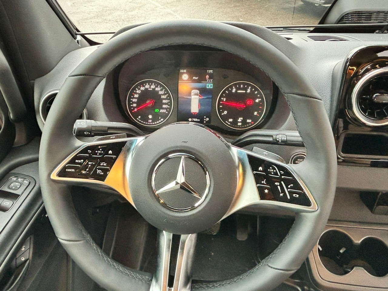 CLEVER VANS Aventuro 600 Mercedes 190PS-image-15